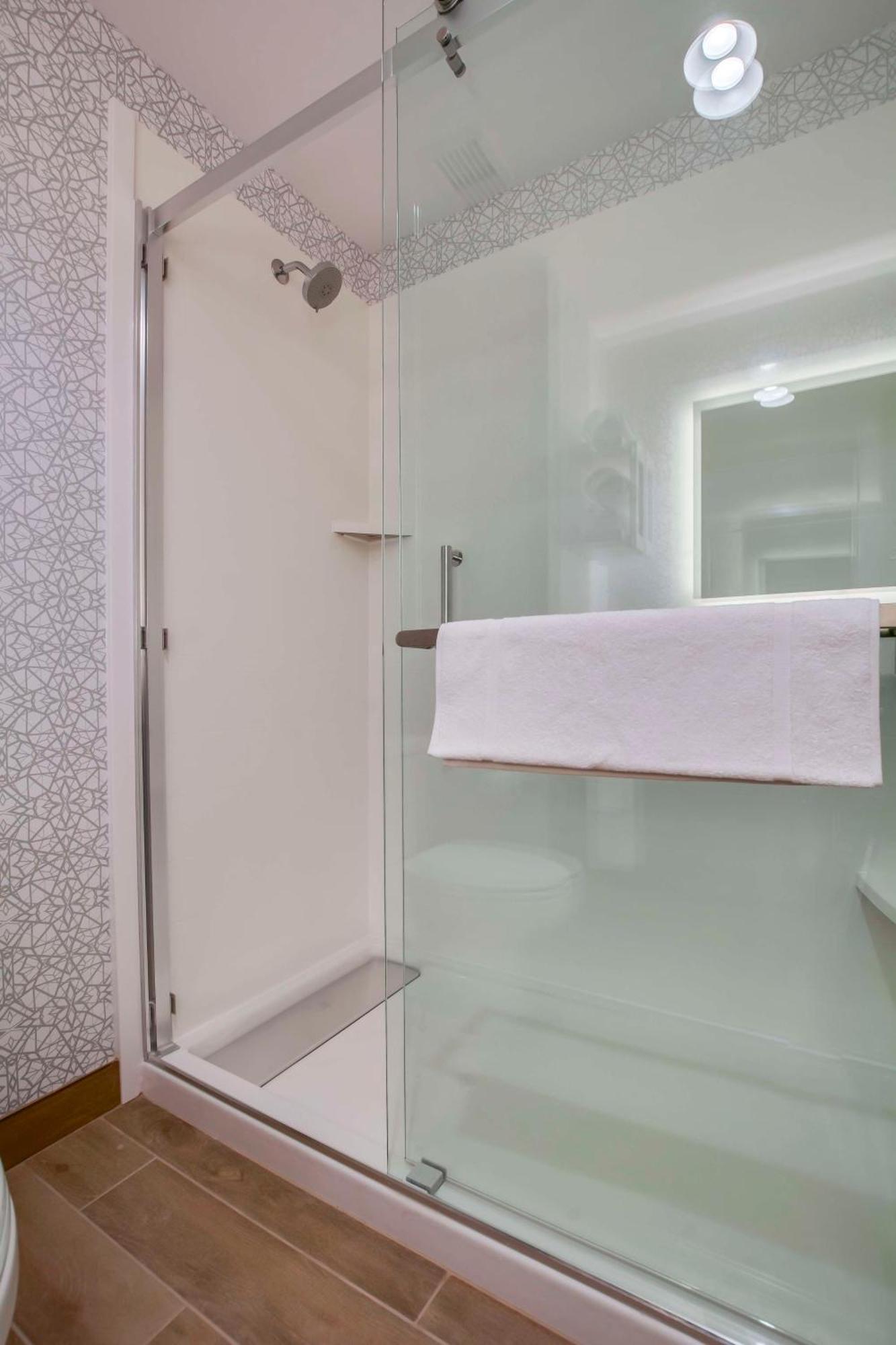 Hampton Inn & Suites By Hilton Louisville East Oxmoor Esterno foto