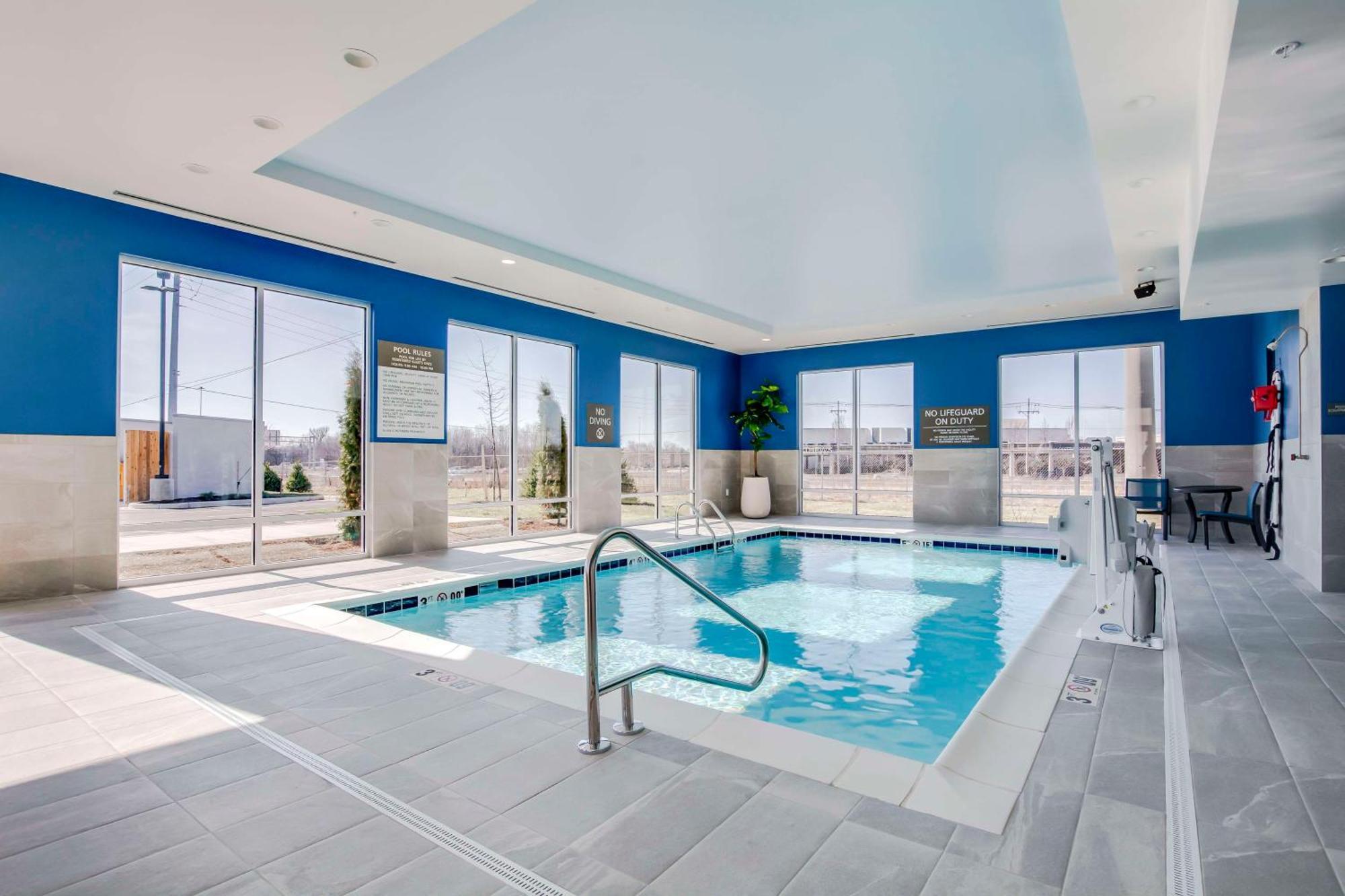 Hampton Inn & Suites By Hilton Louisville East Oxmoor Esterno foto