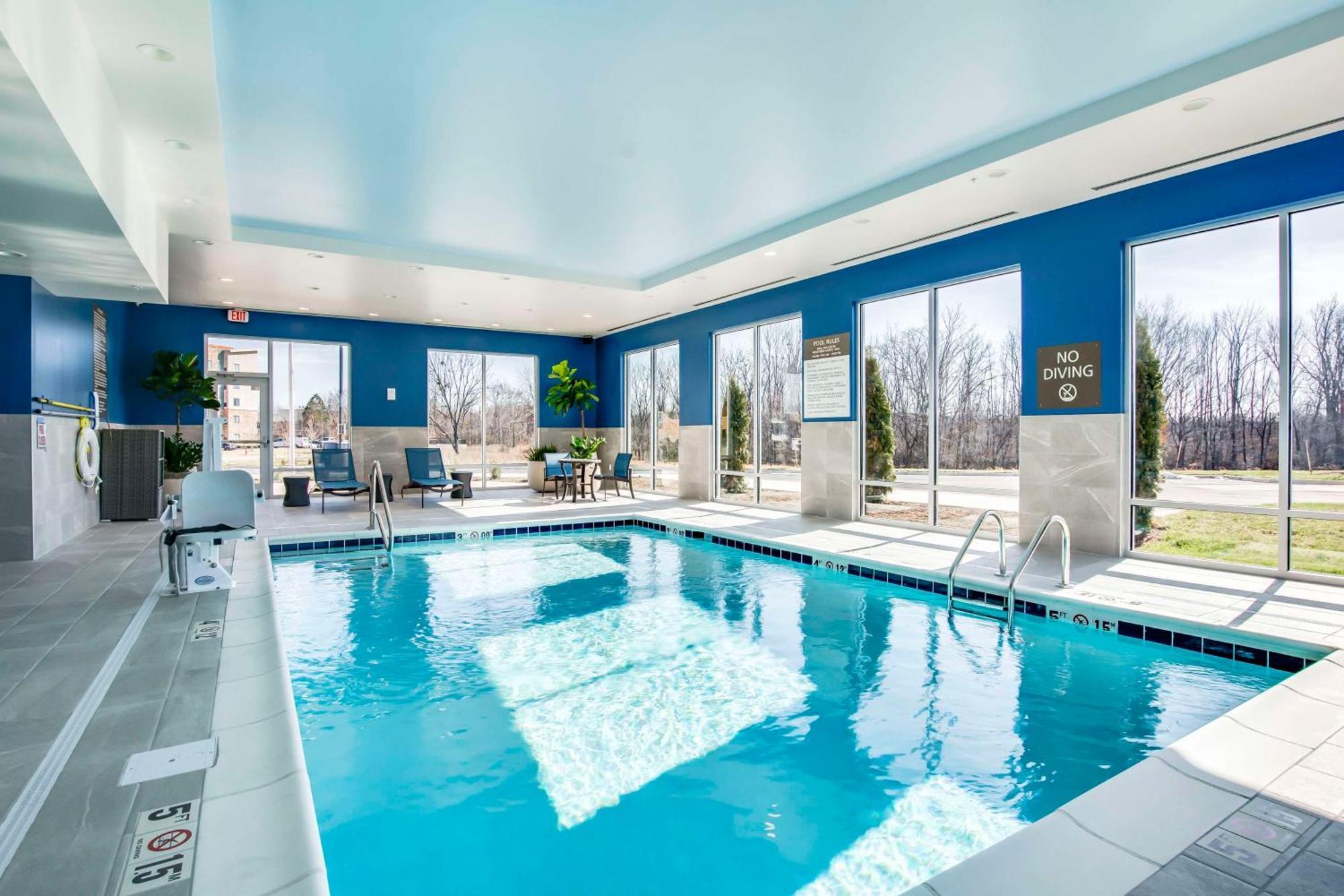 Hampton Inn & Suites By Hilton Louisville East Oxmoor Esterno foto